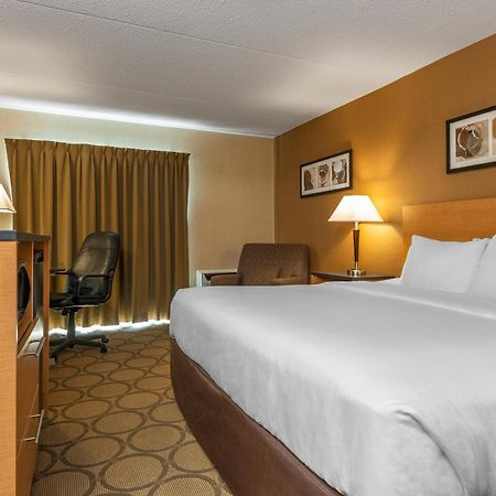 Comfort Inn Orillia Exterior photo
